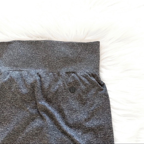 Lululemon Boulevard Bliss Skirt Grey Size: Medium 8-10 - Picture 13 of 15
